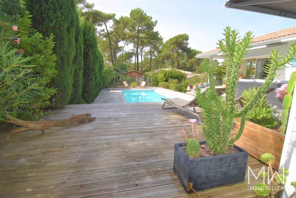 LUMINEUSE VILLA A L&rsquo;ENTREE DU CAP FERRET