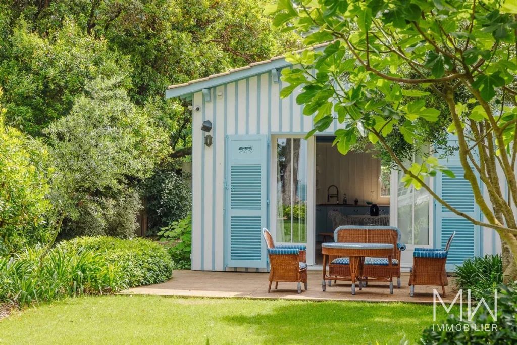 VILLA D&rsquo;EXCEPTION FACE AU BASSIN