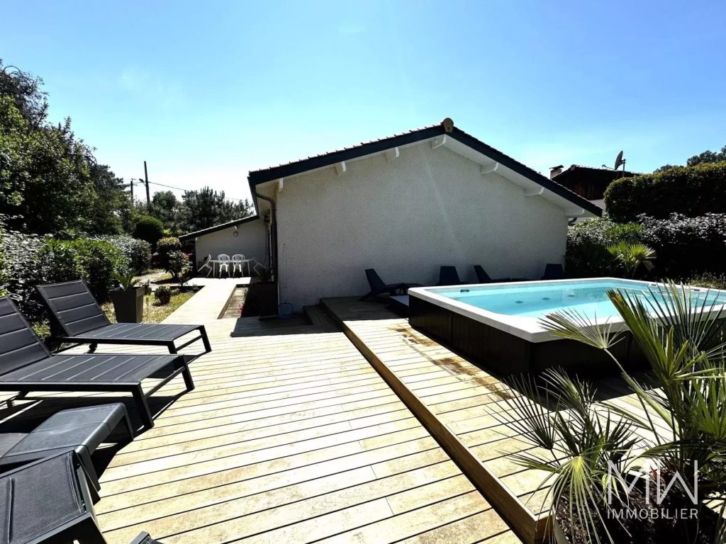 L&rsquo;HYPER CENTRE AU CALME AVEC PISCINE