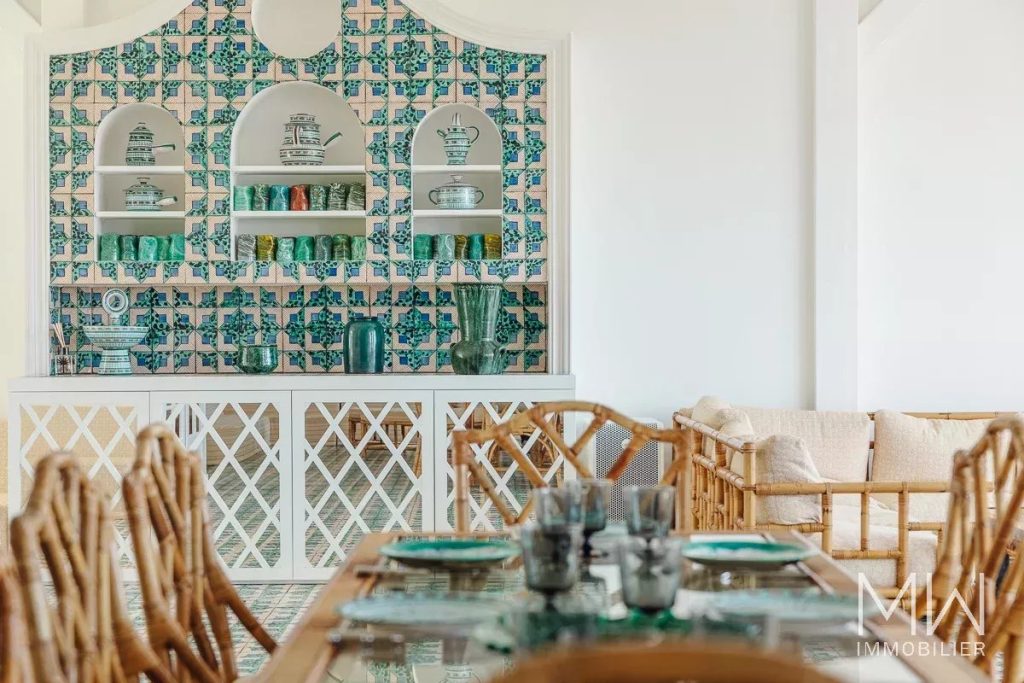 VILLA D&rsquo;EXCEPTION FACE AU BASSIN