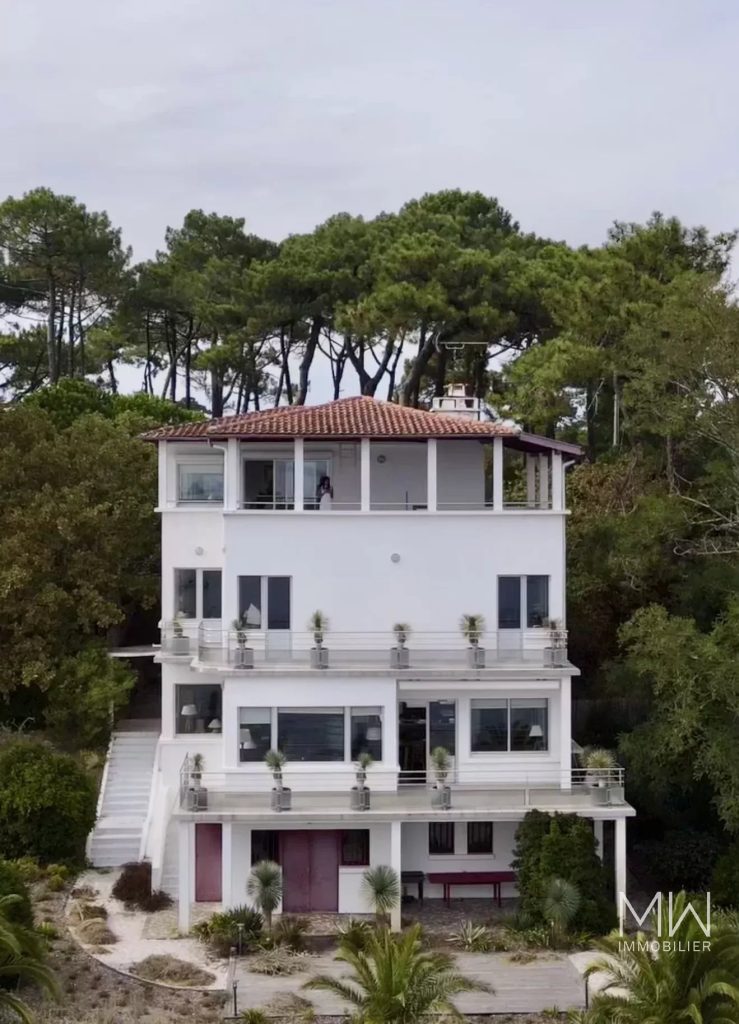 Maison d&rsquo;exception en 1ère ligne
