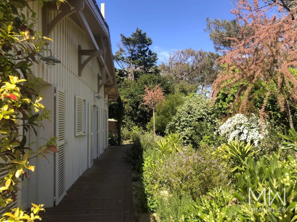 LUXUEUSE « CABANE » PROCHE OCEAN