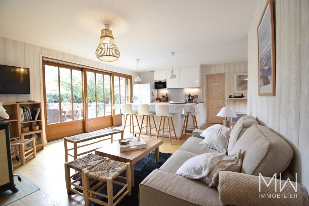 JOLIE VILLA BOIS AU PIED DES DUNES