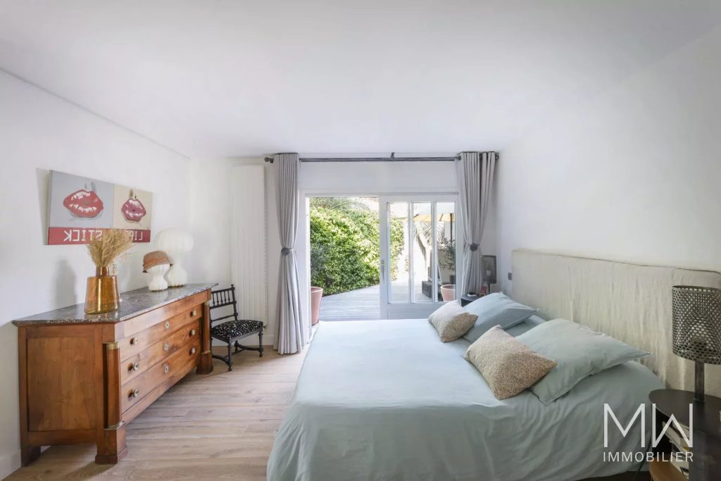ELEGANTE ET SPACIEUSE VILLA