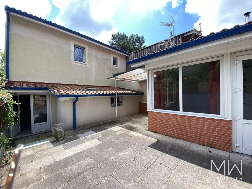 AGREABLE ENSEMBLE IMMOBILIER
