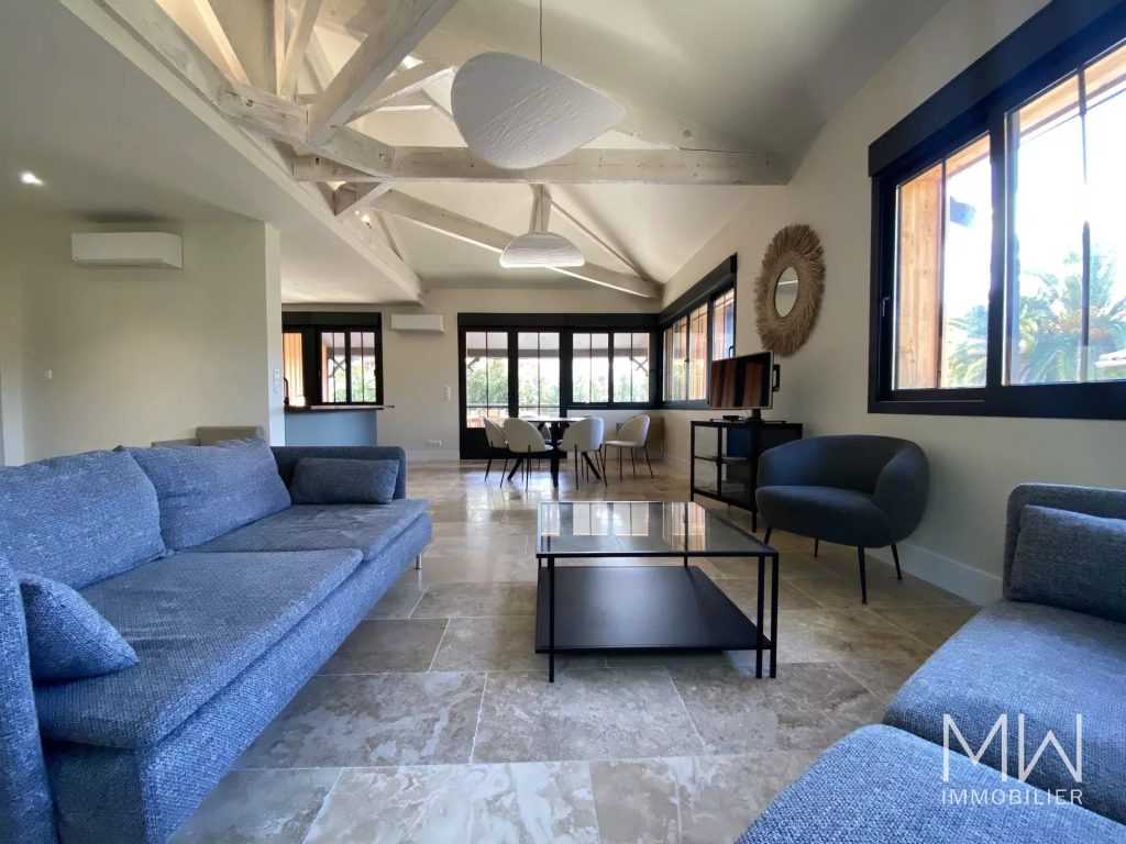 SPACIEUSE VILLA AVEC PISCINE