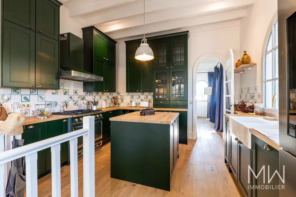 VILLA D&rsquo;EXCEPTION EN 1ERE LIGNE