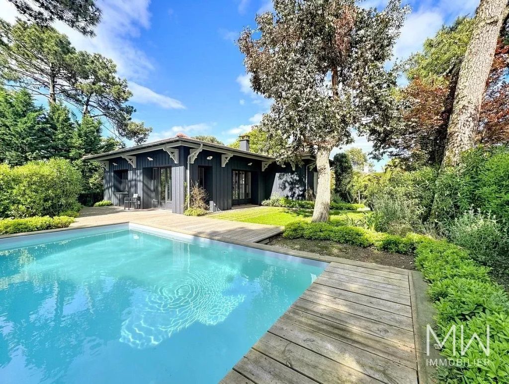 VILLA FERRET-CAPIENNE