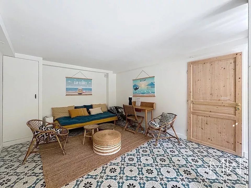 BELLE VILLA BOIS SOUS LA PINEDE