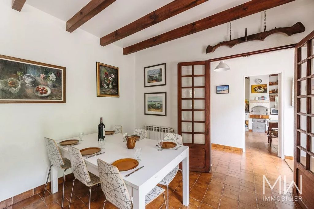 TRES AGREABLE VILLA