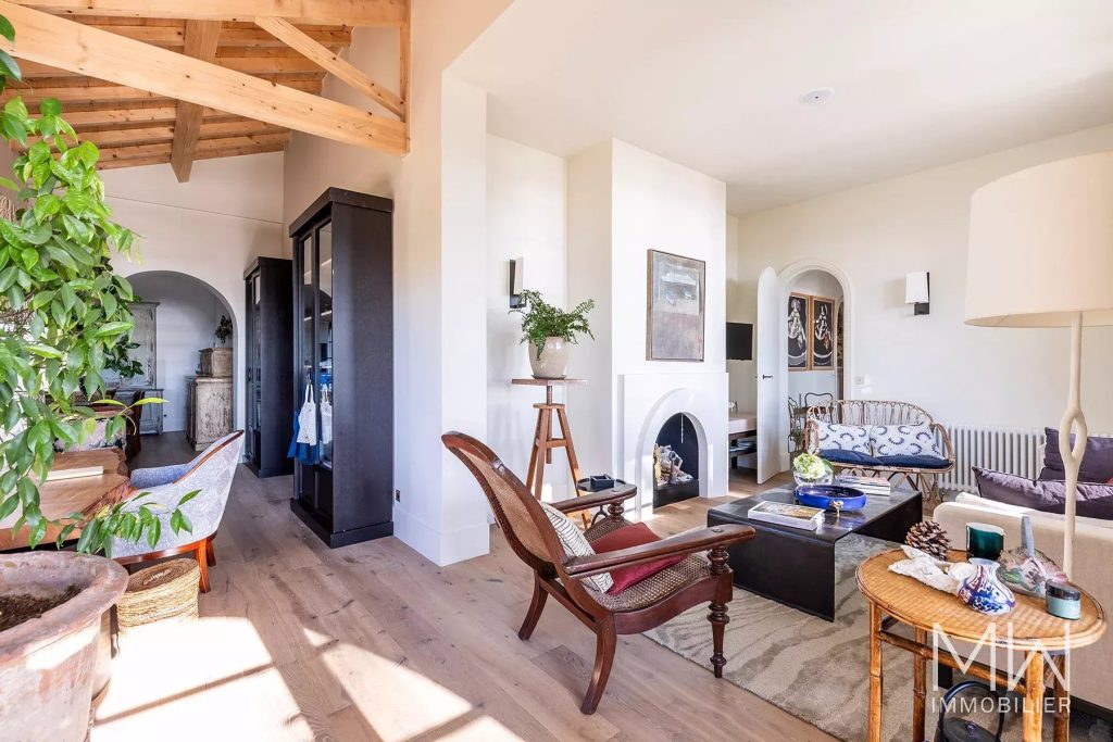 VILLA D&rsquo;EXCEPTION EN 1ERE LIGNE