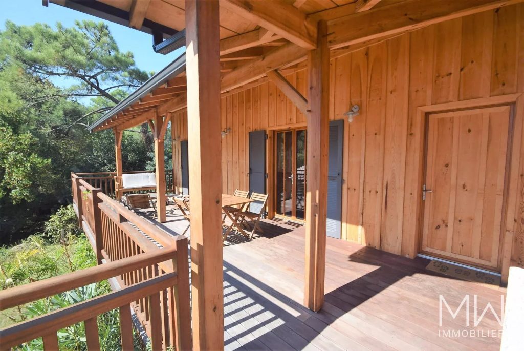 PETITE VILLA BOIS AU CALME