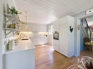 CHARMANTE VILLA BOIS SOUS LA PINEDE