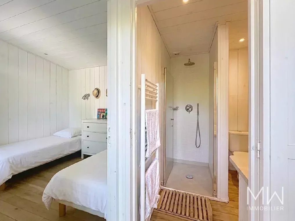 VILLA DE CHARME AVEC PISCINE