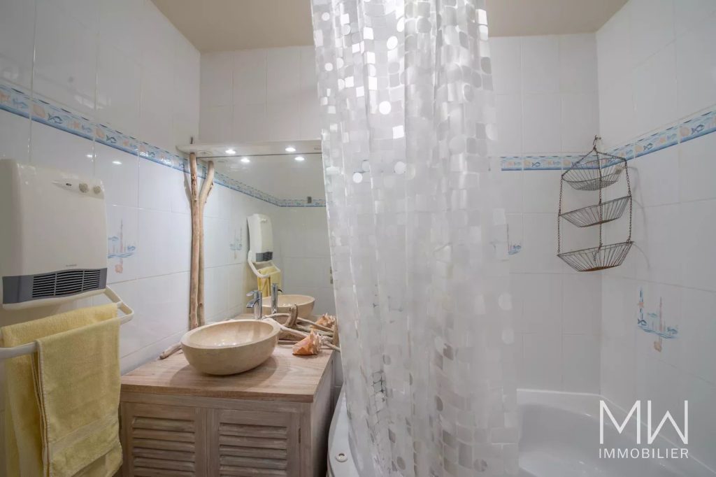 GRANDE VILLA AVEC SPA