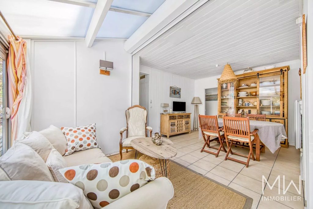 CHARMANTE  PETITE VILLA