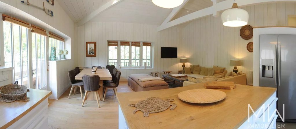 BELLE VILLA AVEC PISCINE AU PIED DES DUNES