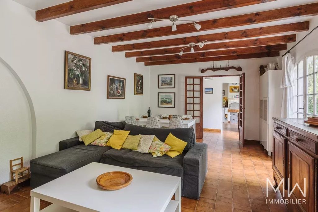 TRES AGREABLE VILLA
