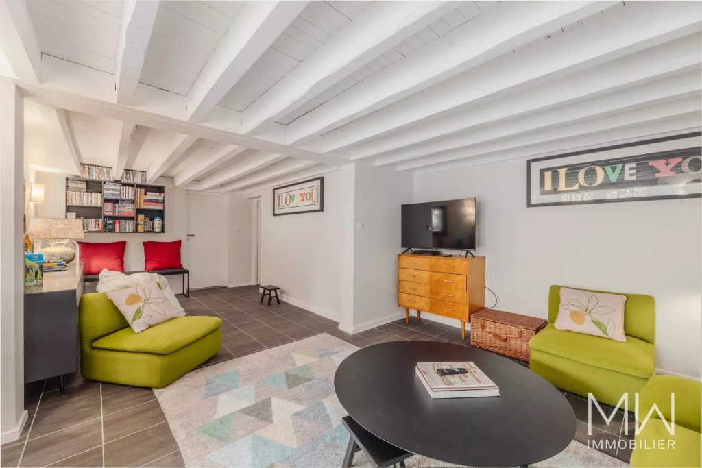 AGREABLE VILLA BOIS AVEC PISCINE AU PIED DU PHARE