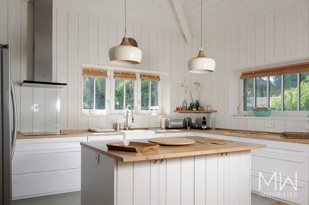 BELLE VILLA AVEC PISCINE AU PIED DES DUNES