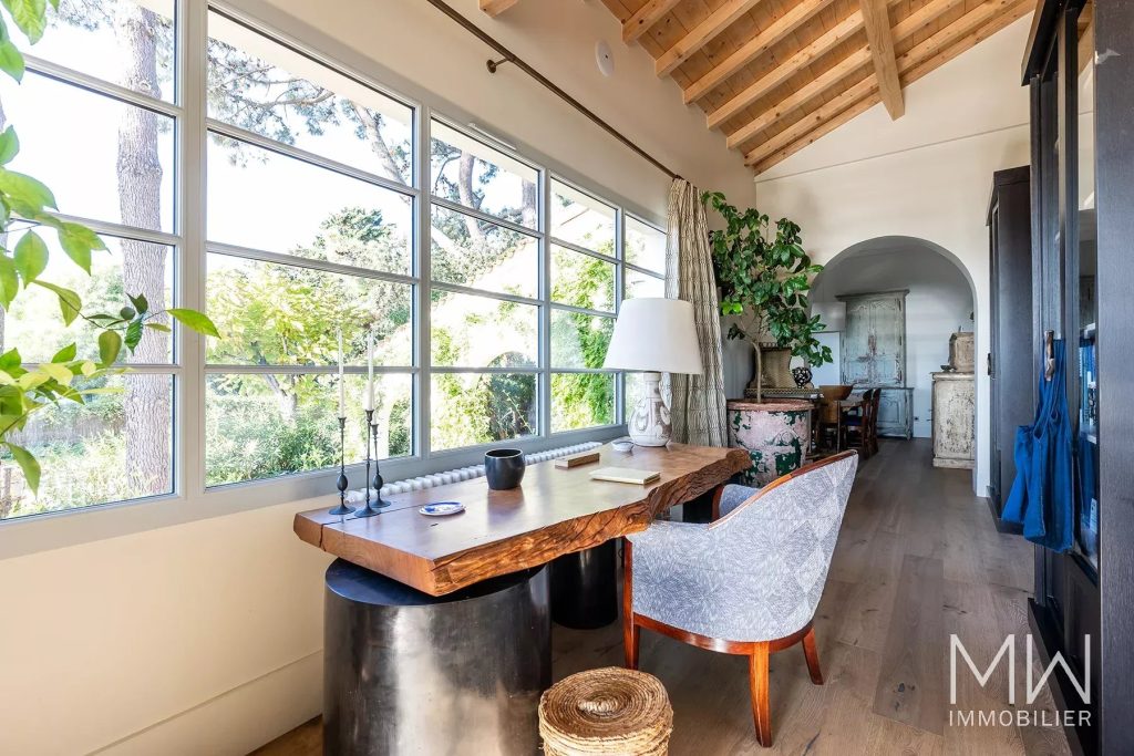 VILLA D&rsquo;EXCEPTION EN 1ERE LIGNE