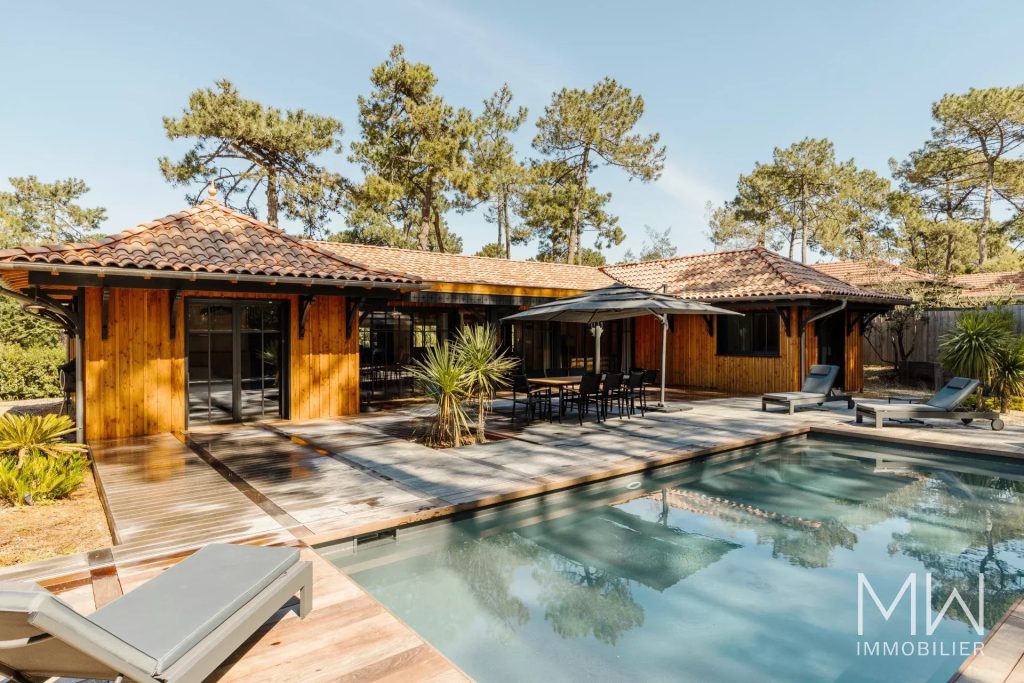 VILLA BOIS D&rsquo;EXCEPTION AVEC PISCINE