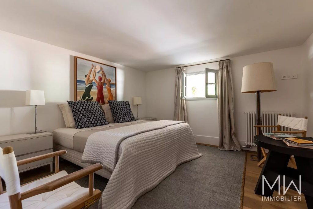 VILLA D&rsquo;EXCEPTION EN 1ERE LIGNE