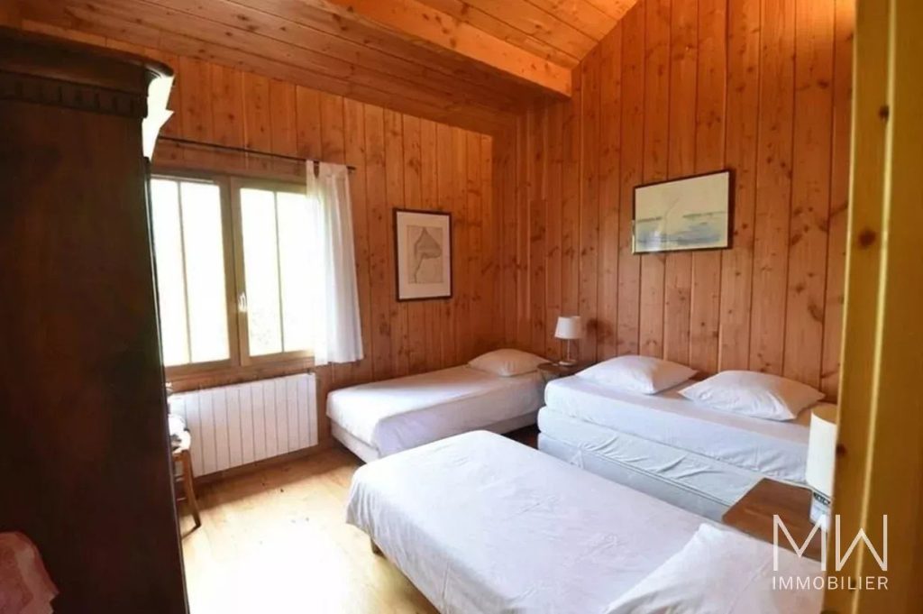 BELLE VILLA BOIS AU PIED DU PHARE