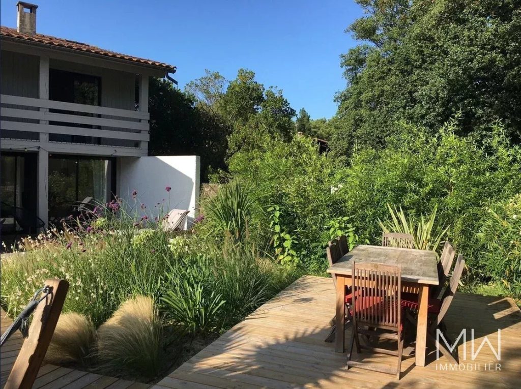 CHARMANTE VILLA AU CALME