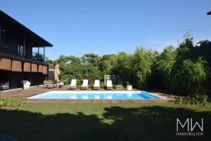 VILLA DE PRESTIGE AVEC PISCINE