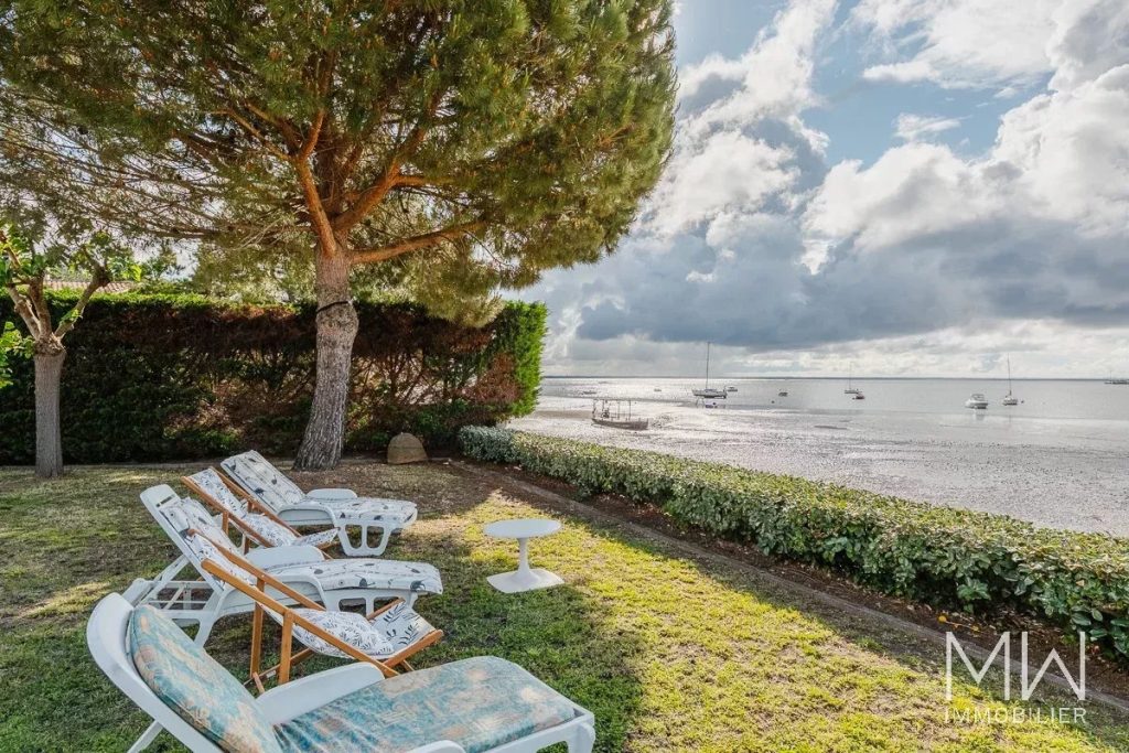 VILLA 1ERE LIGNE