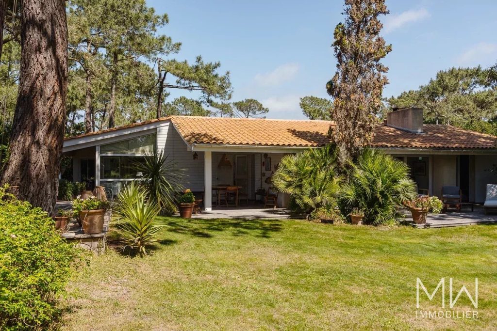 VILLA AU CALME