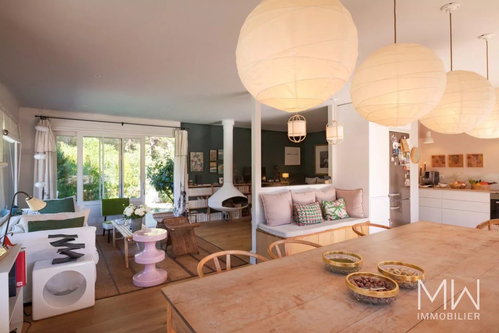 BELLE VILLA BOIS AVEC PISCINE