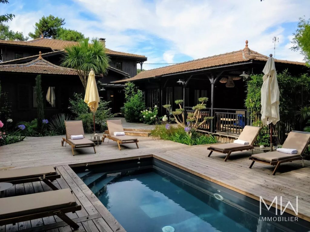 VILLA DE LUXE AVEC PISCINE