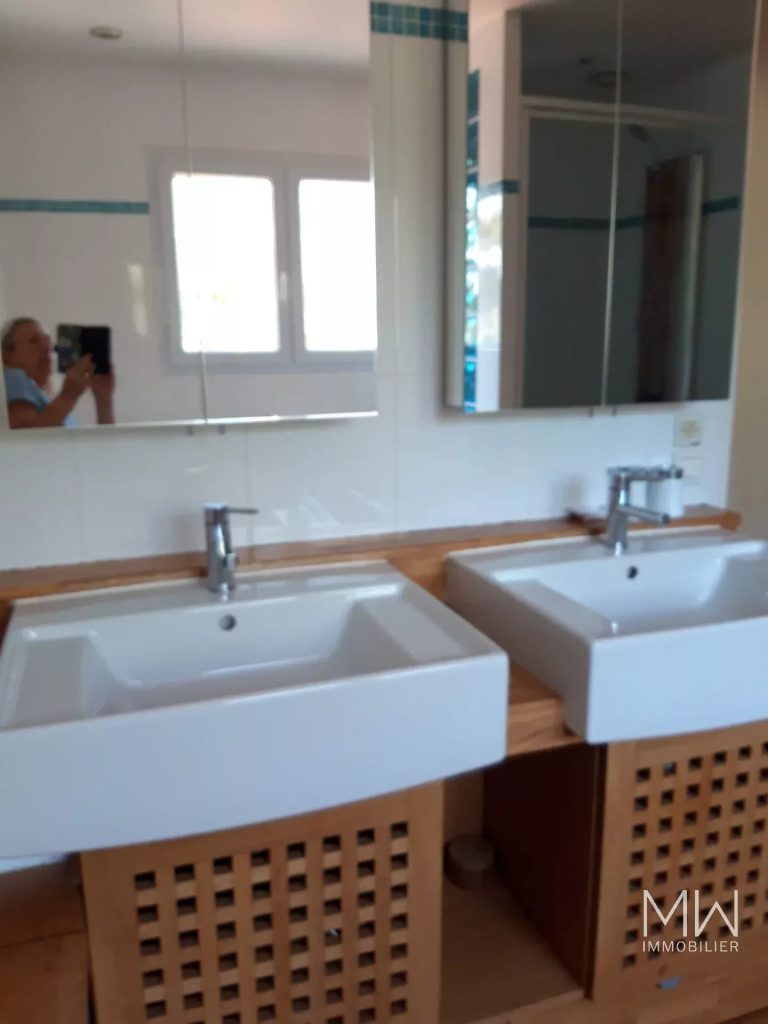 VILLA AVEC PISCINE