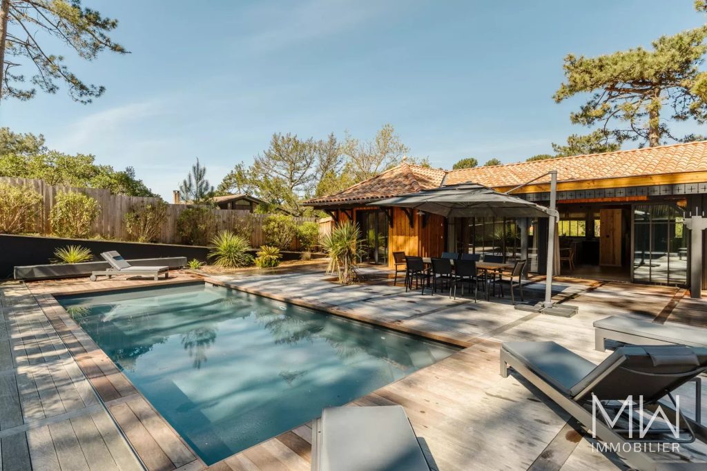 VILLA BOIS D&rsquo;EXCEPTION AVEC PISCINE