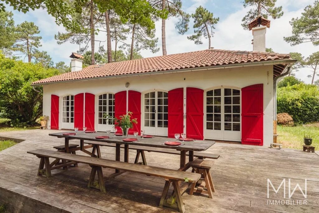TRES AGREABLE VILLA