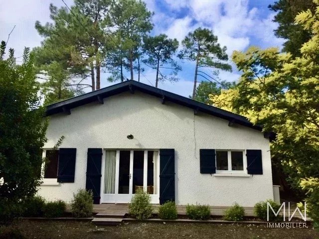 VILLA EN LISIERE DE FORET