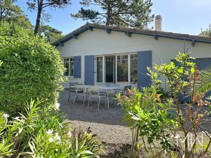 CHARMANTE VILLA AU CALME
