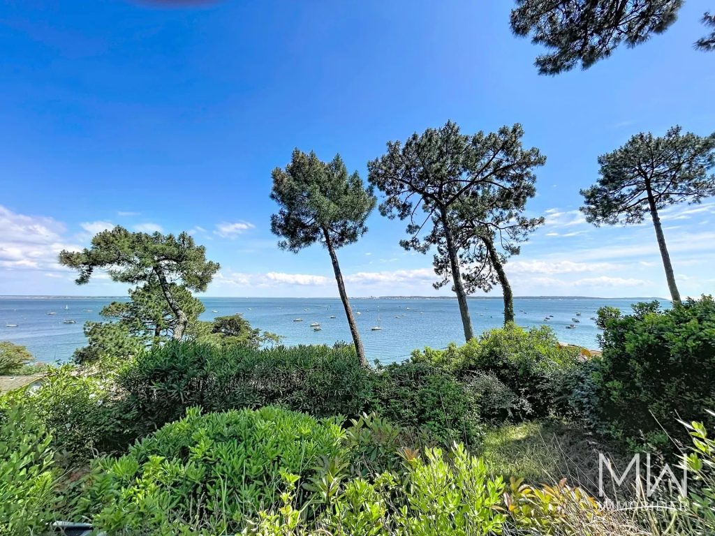 VUE PANORAMIQUE ET ACCES DIRECT A LA PLAGE