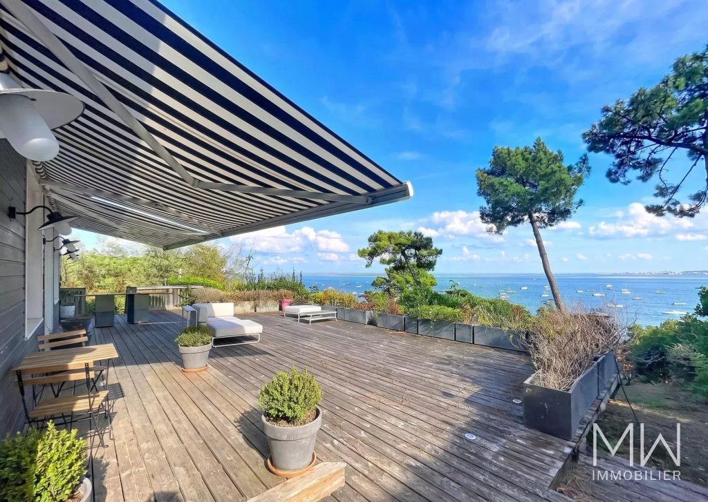 VUE PANORAMIQUE ET ACCES DIRECT A LA PLAGE