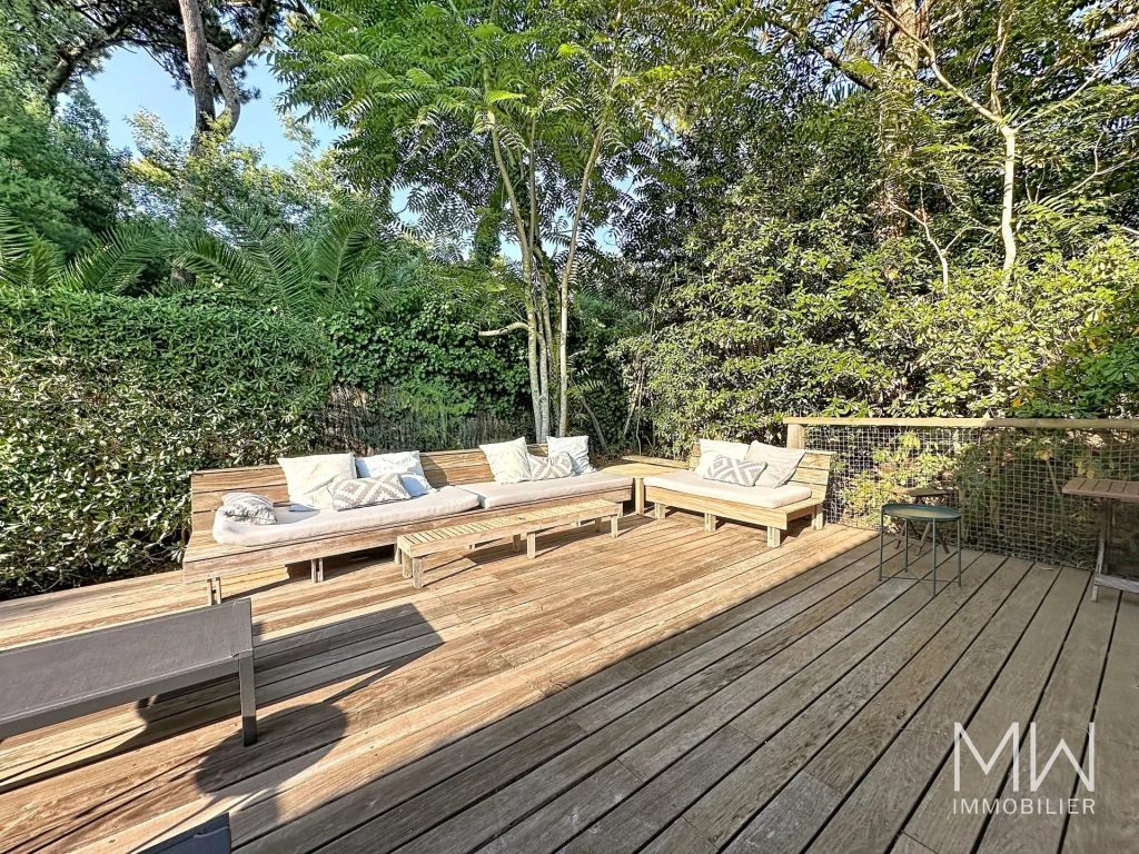 BELLE VILLA VUE BASSIN