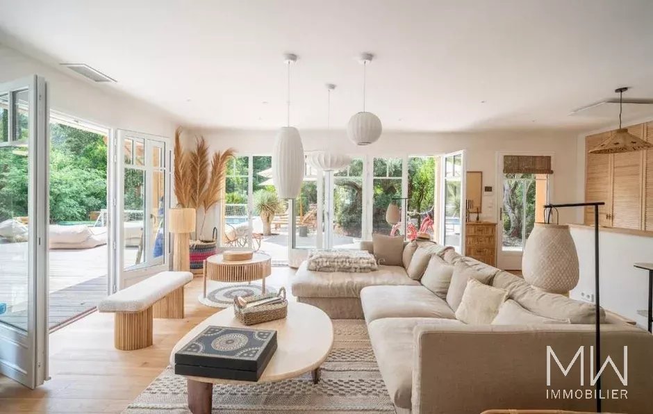 VILLA DE PRESTIGE AVEC PISCINE
