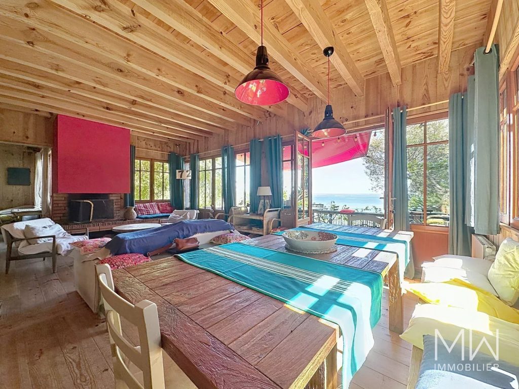 VUE PANORAMIQUE SUR LE BASSIN