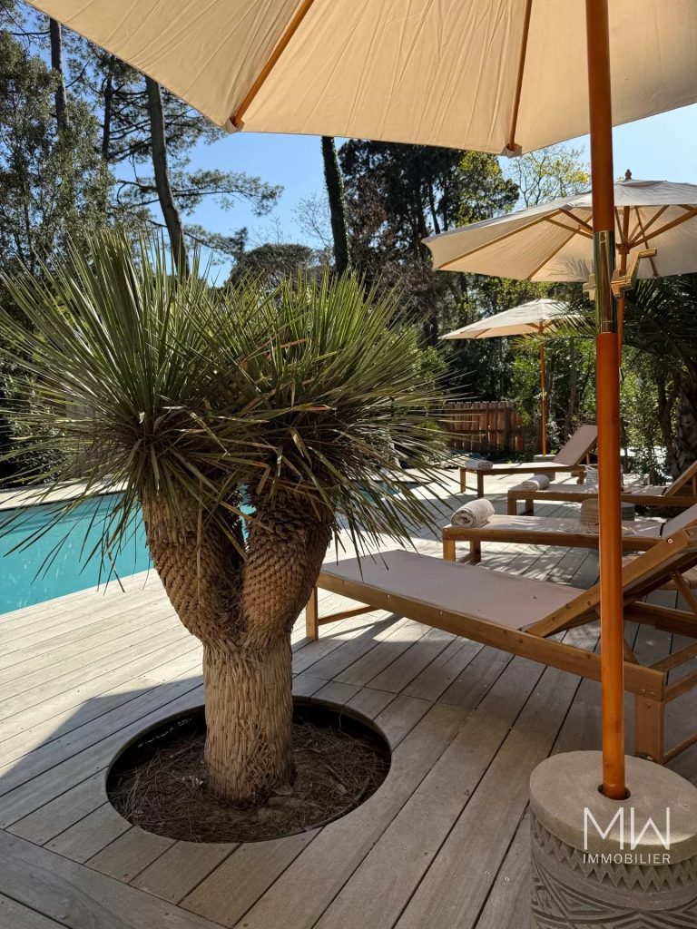 VILLA DE PRESTIGE AVEC PISCINE