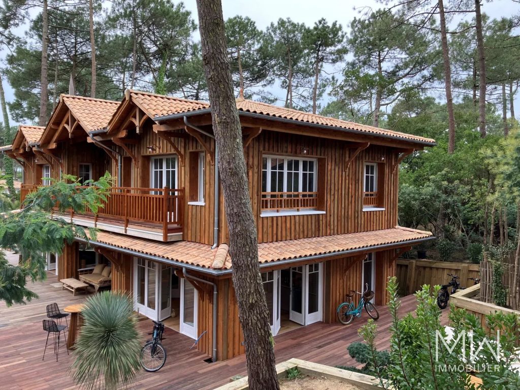 VILLA DE PRESTIGE AVEC PISCINE