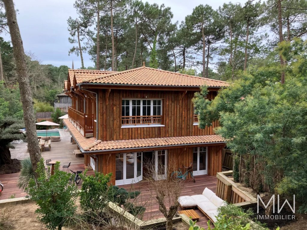 VILLA DE PRESTIGE AVEC PISCINE