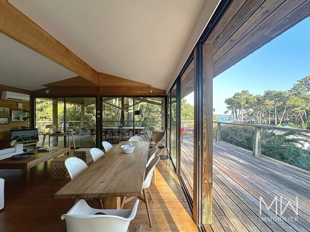 BELLE VILLA VUE BASSIN