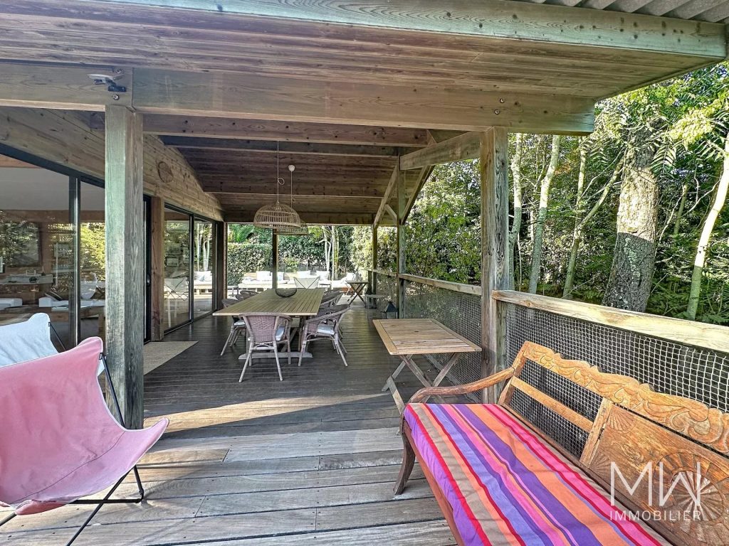 BELLE VILLA VUE BASSIN